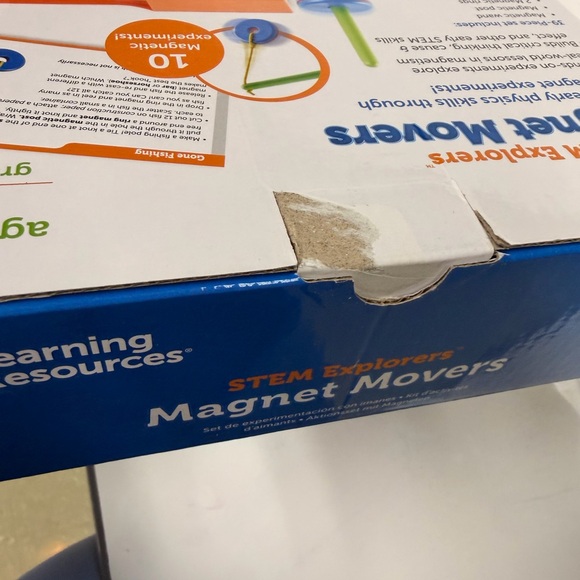 Learning Resources STEM Magnet Set - Colorful - Picture 2 of 3